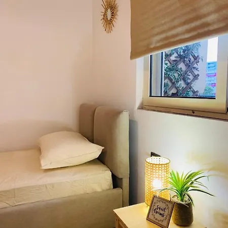 Appartamento Homely 2-bed Vlorë