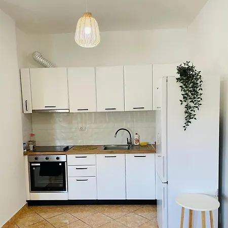 Homely 2-bed
